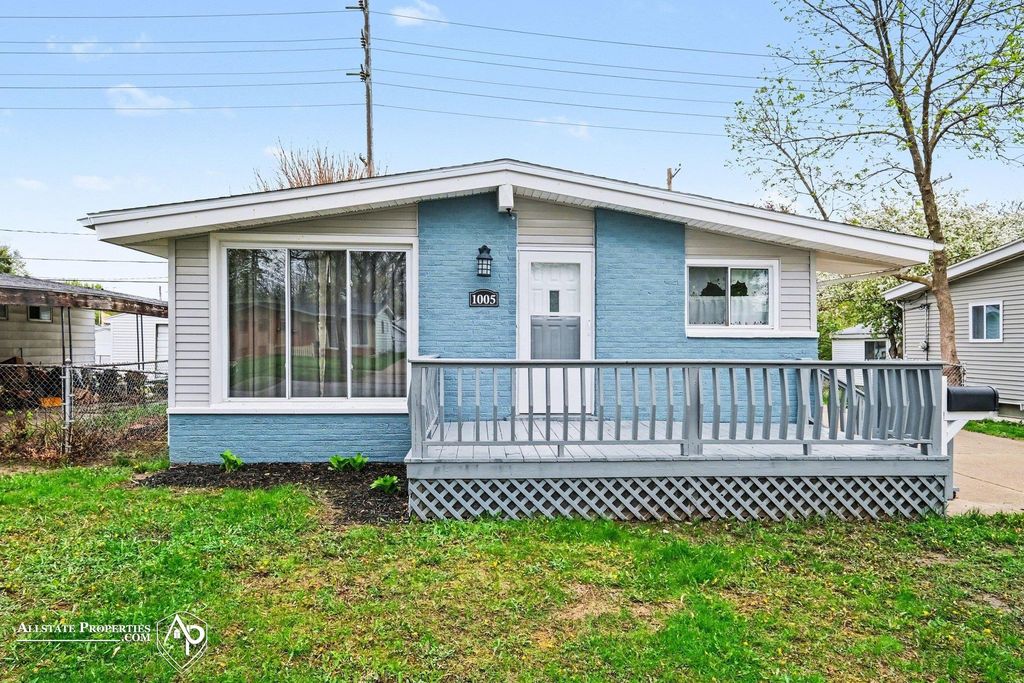 1005 MacDonald Avenue, Flint, MI 48502