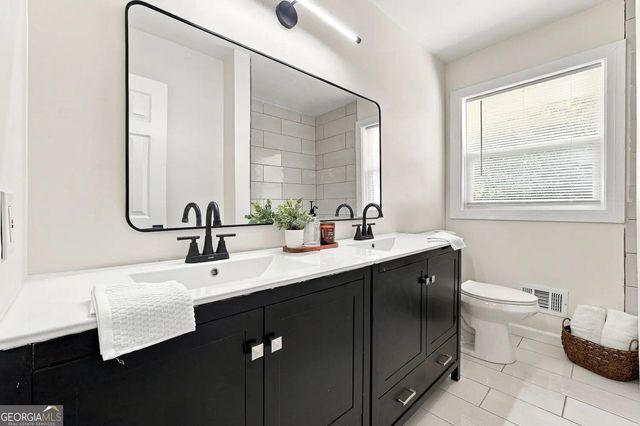 4195 Valley Lake Terrace SW, Atlanta, GA 30349