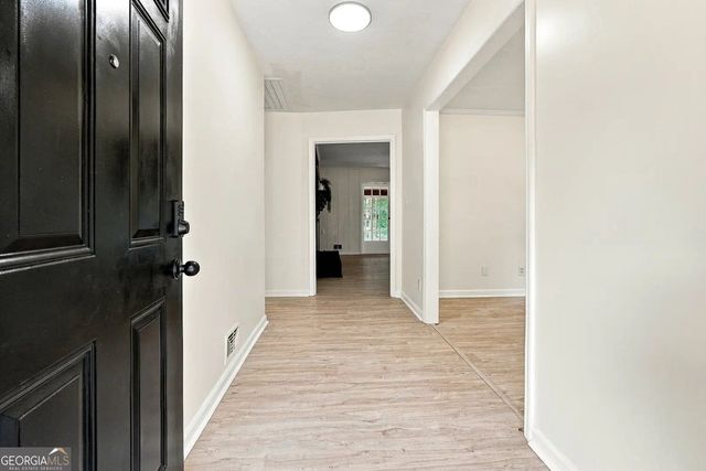 4195 Valley Lake Terrace SW, Atlanta, GA 30349