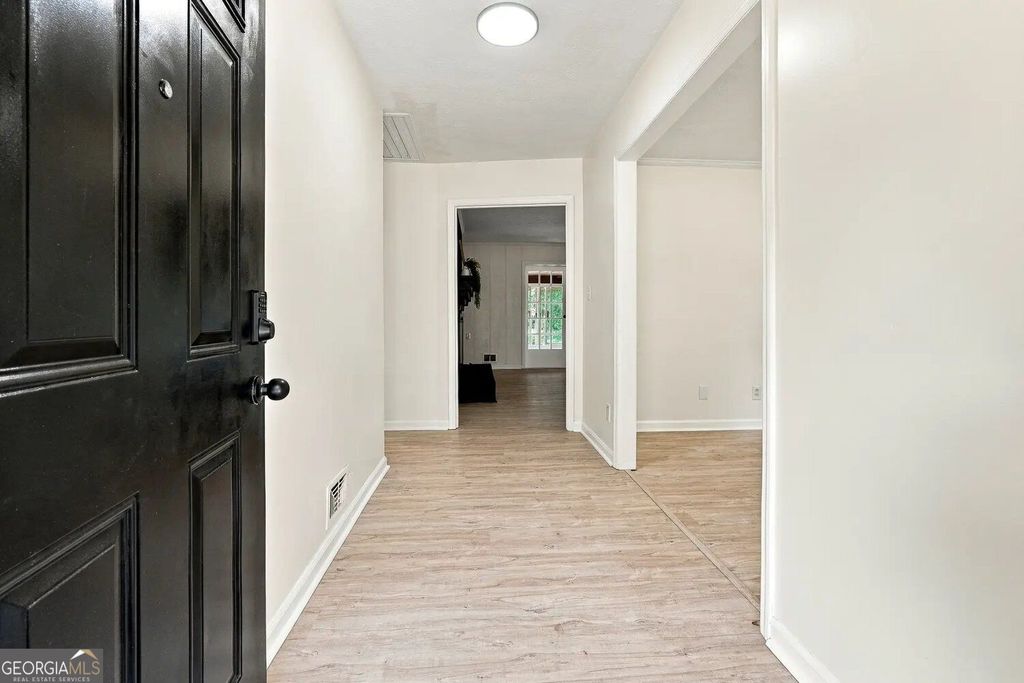 4195 Valley Lake Terrace SW, Atlanta, GA 30349 — photo 4