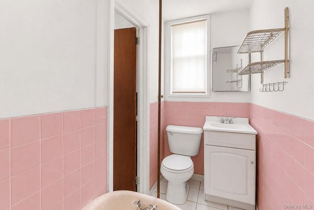 464 S 2nd Avenue, Mount Vernon, NY 10550