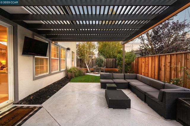 84 Plumeria Ct, Danville, CA 94506