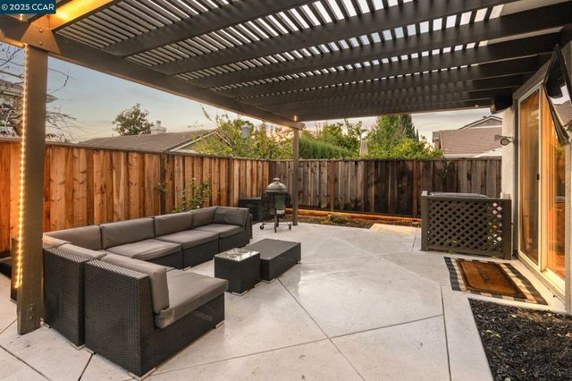 84 Plumeria Ct, Danville, CA 94506