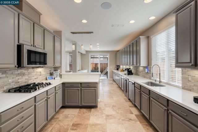 84 Plumeria Ct, Danville, CA 94506