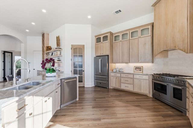 7085 W Hells Gate Drive, Possum Kingdom Lake, TX 76475