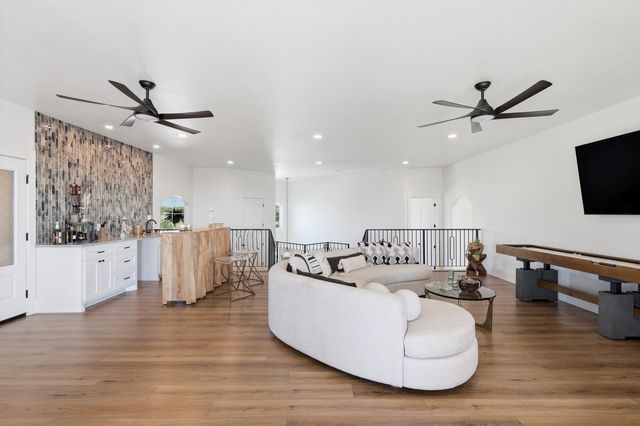 7085 W Hells Gate Drive, Possum Kingdom Lake, TX 76475