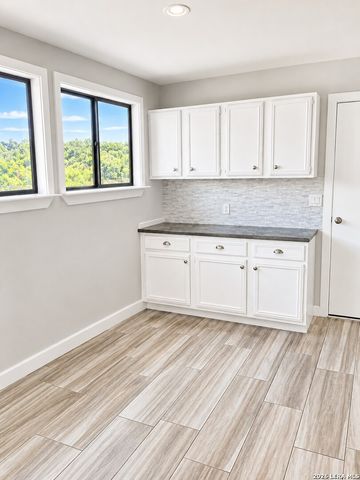 1820 TRIPLE PEAK, Canyon Lake, TX 78133