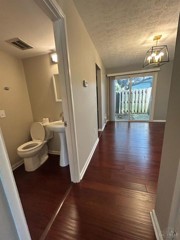 7752 Montgomery Road, Sycamore Twp, OH 45236