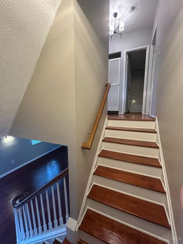 7752 Montgomery Road, Sycamore Twp, OH 45236