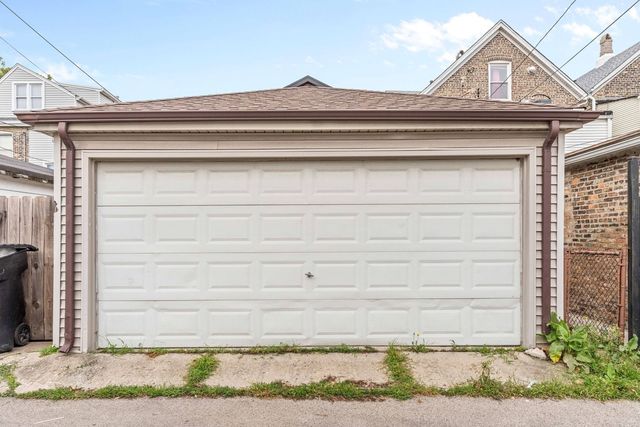 2913 S Lowe Avenue, Chicago, IL 60616