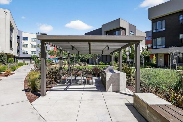 3891 Vanguard 1004, Fremont, CA 94538