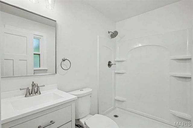 13 Castle Drive, Florissant, MO 63034