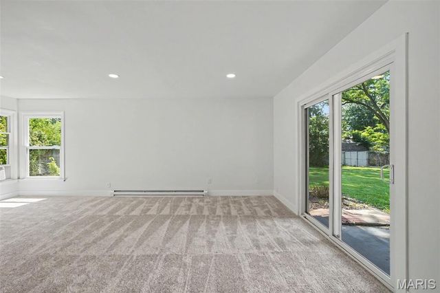 13 Castle Drive, Florissant, MO 63034