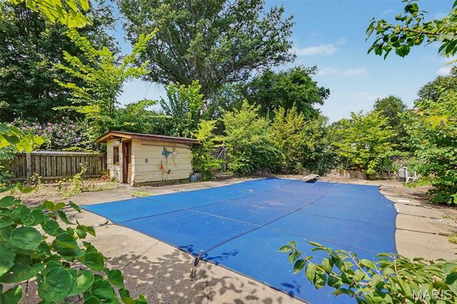 13 Castle Drive, Florissant, MO 63034