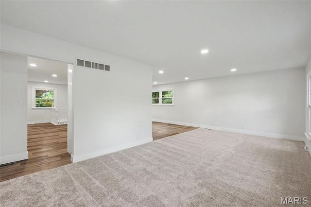 13 Castle Drive, Florissant, MO 63034
