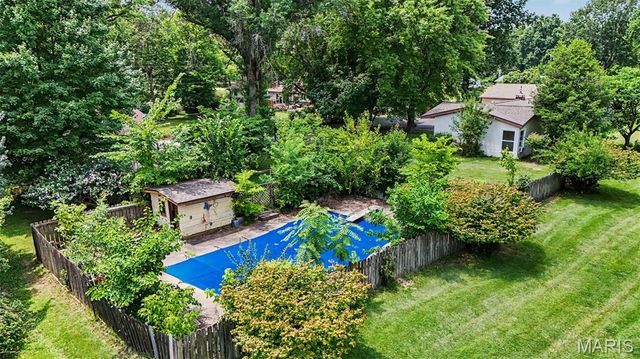 13 Castle Drive, Florissant, MO 63034