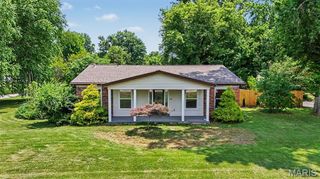 13 Castle Drive, Florissant, MO 63034