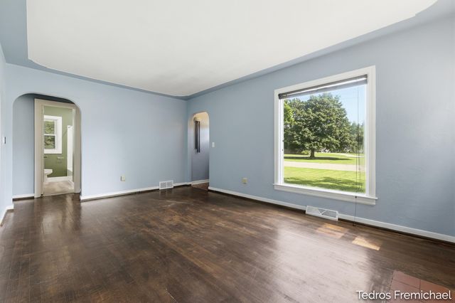 3372 Evert Street Nw, City Of Walker, MI 49534