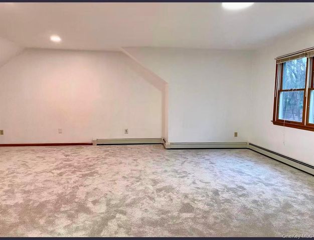 214 Old town Rd, East Setauket, NY 11733