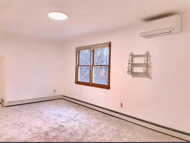 214 Old town Rd, East Setauket, NY 11733