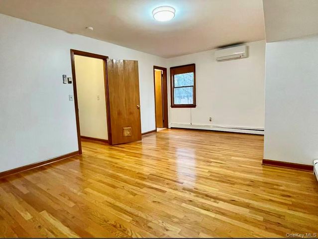 214 Old town Rd, East Setauket, NY 11733