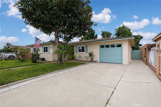 2014 S Poplar, Santa Ana, CA 92704
