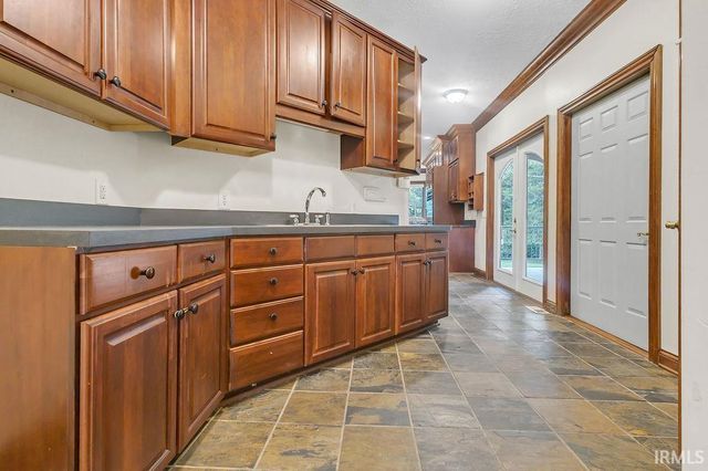 5500 E Ariel Way, Bloomington, IN 47408