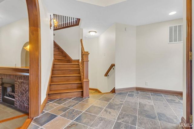 5500 E Ariel Way, Bloomington, IN 47408