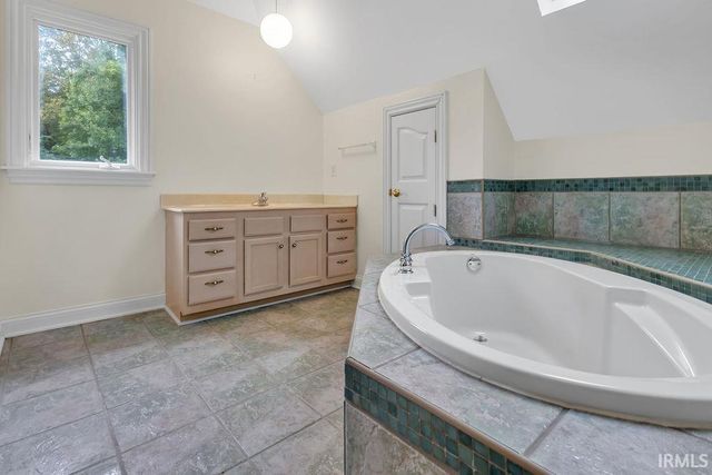 5500 E Ariel Way, Bloomington, IN 47408