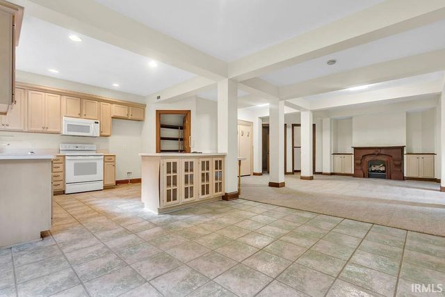 5500 E Ariel Way, Bloomington, IN 47408