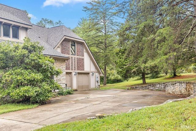 5500 E Ariel Way, Bloomington, IN 47408