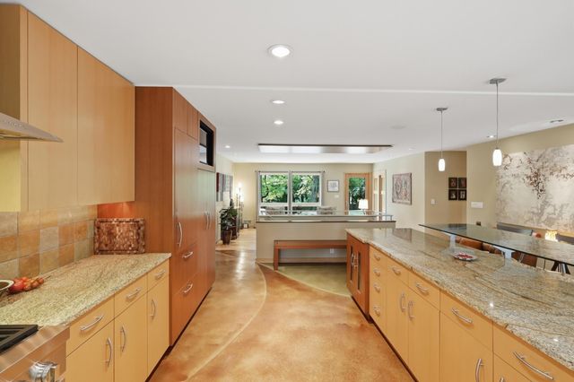 18416 Ridgewood Road, Minnetonka, MN 55391