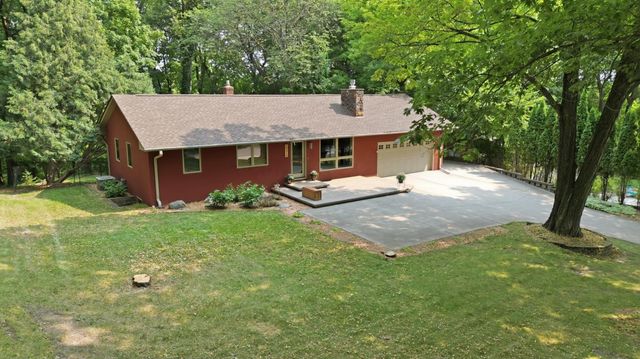 18416 Ridgewood Road, Minnetonka, MN 55391
