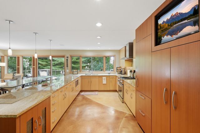 18416 Ridgewood Road, Minnetonka, MN 55391