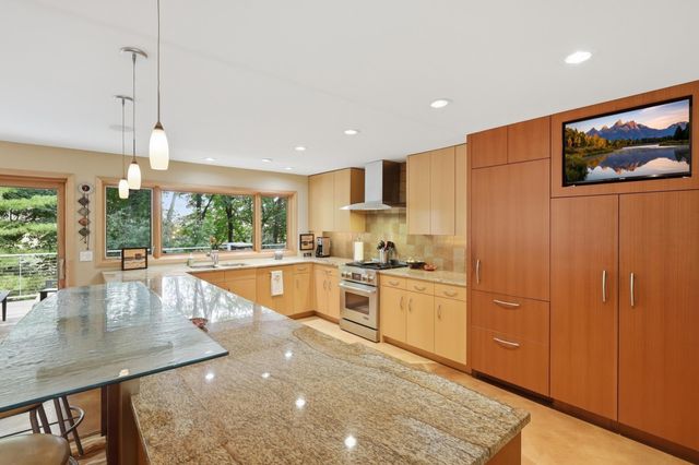 18416 Ridgewood Road, Minnetonka, MN 55391