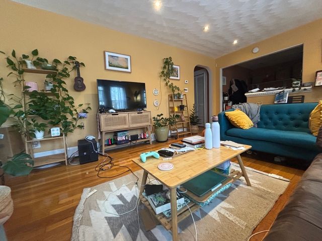 504 Washington St 1, Brookline, MA 02446