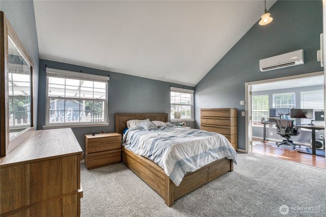 1018 NE Knights Court, Bremerton, WA 98311