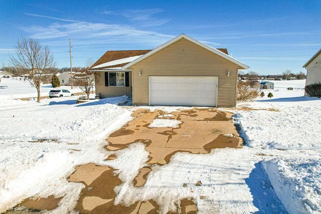 327 Nicholas Street, Tomah, WI 54660