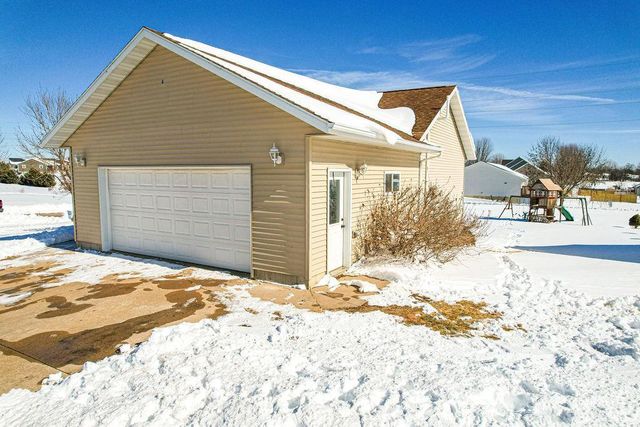 327 Nicholas Street, Tomah, WI 54660