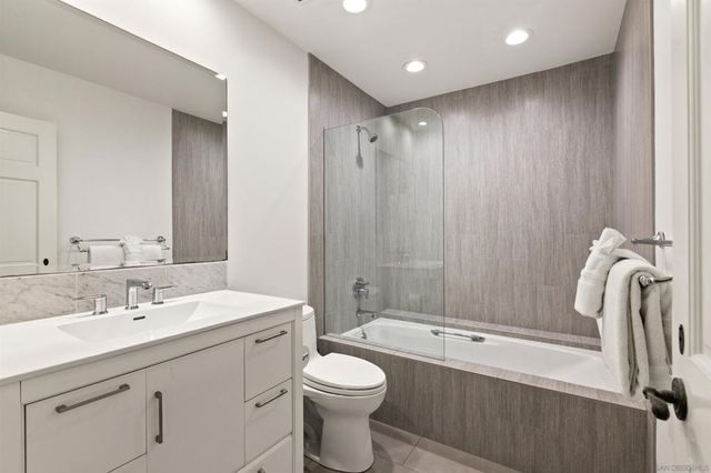 253 Gravilla Street, La Jolla, CA 92037