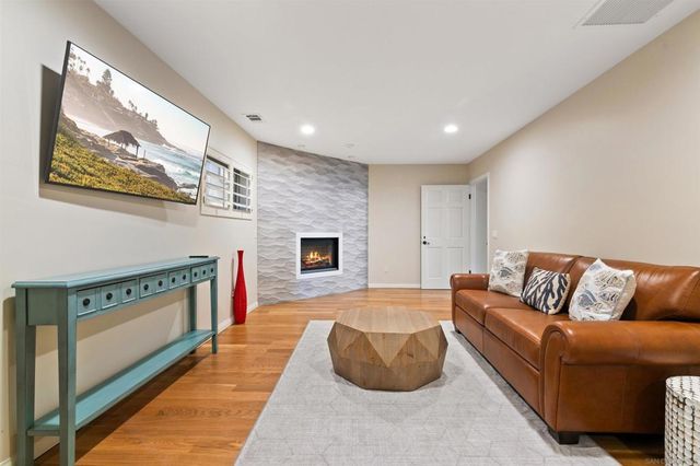 253 Gravilla Street, La Jolla, CA 92037