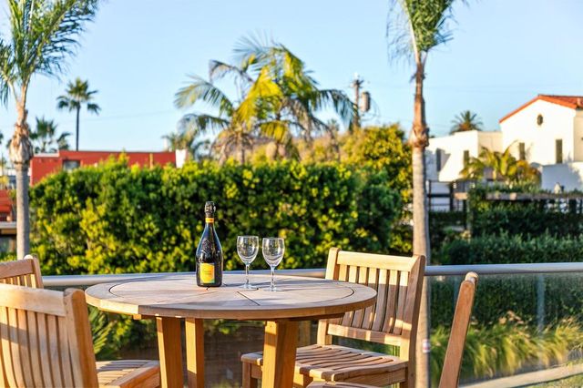 253 Gravilla Street, La Jolla, CA 92037
