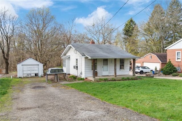 1664 Woods Road, Akron, OH 44306