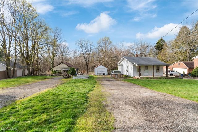 1664 Woods Road, Akron, OH 44306