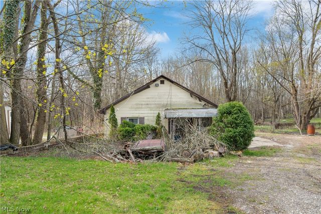 1664 Woods Road, Akron, OH 44306