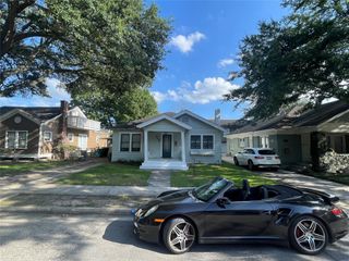 912 W Melwood Street, Houston, TX 77009