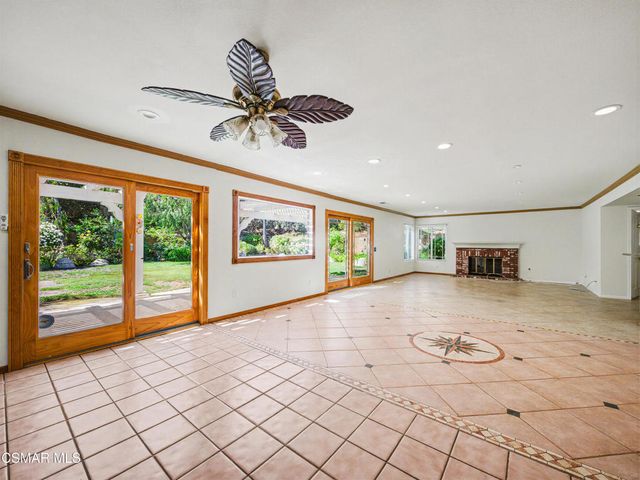 1221 Gentilly Place, Oak Park, CA 91377