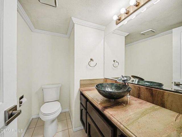 1221 Gentilly Place, Oak Park, CA 91377