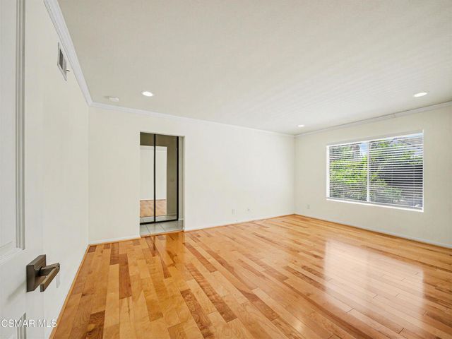 1221 Gentilly Place, Oak Park, CA 91377