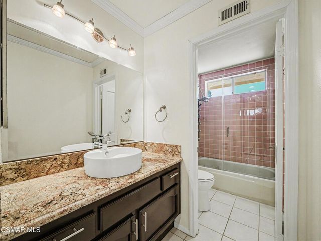1221 Gentilly Place, Oak Park, CA 91377